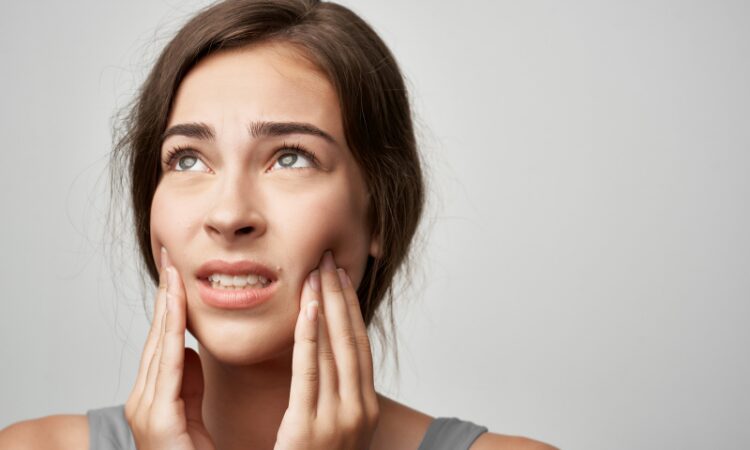 Non invasive treatment for TMD focuses on alleviating symptoms and improving jaw function through various methods.